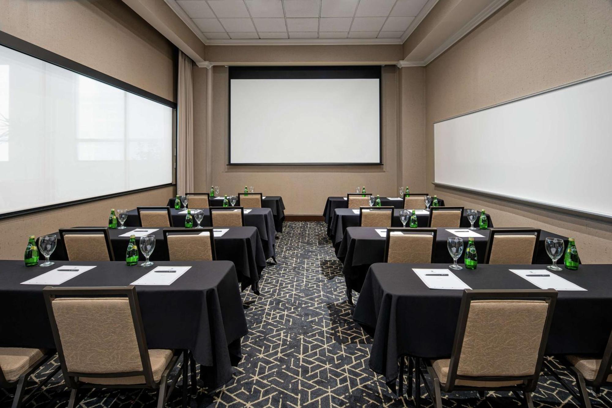 Embassy Suites By Hilton Fort Worth Downtown Екстер'єр фото